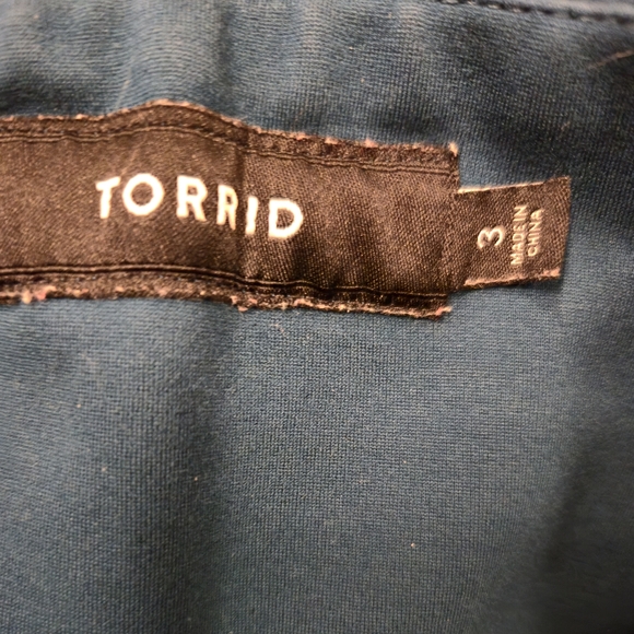 Torrid Teal Ponte Knit Pants with black elastic Waistband - Size 3 - Picture 3 of 3